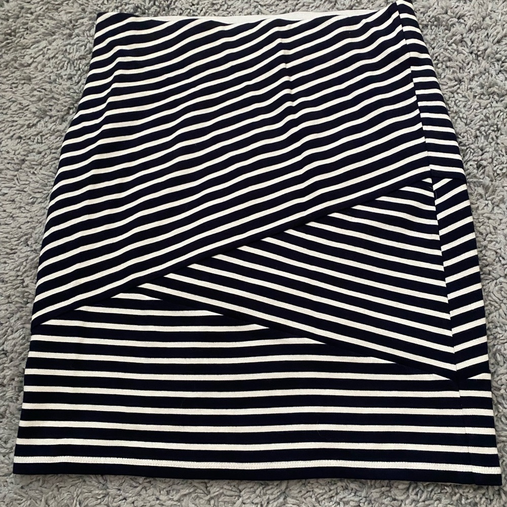 Ann Taylor LOFT Navy Blue and White Striped XS Mini Skirt